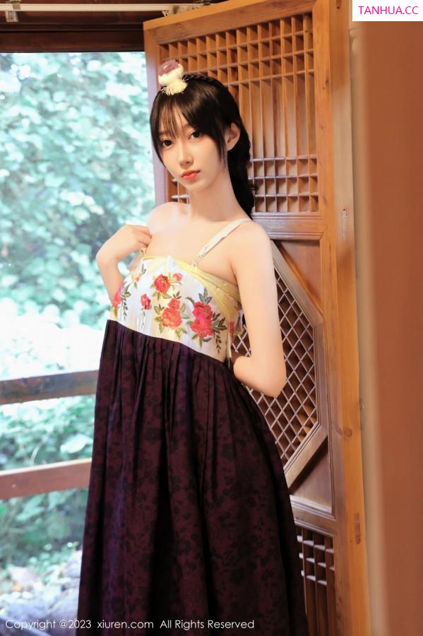 玥儿玥  [XiuRen]高清写真图 2023.11.17 No.7677 玥儿玥er 济州岛旅拍第16张图片